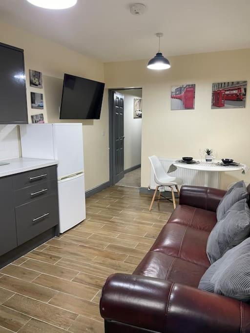 Modern 2 Bedroom Apartment In Derby City Centre 외부 사진