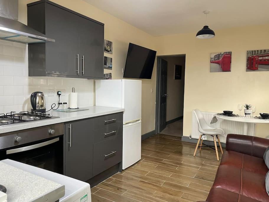 Modern 2 Bedroom Apartment In Derby City Centre 외부 사진